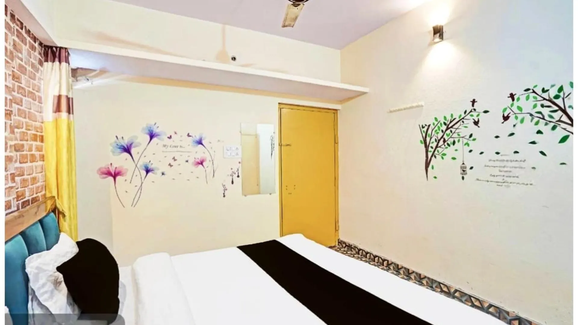 Hotel Kashi Family Stay # Near Kashi Vishwanath Temple - Free Wi-Fi And Parking - A Premium Hotel Varanasi 4*,  India