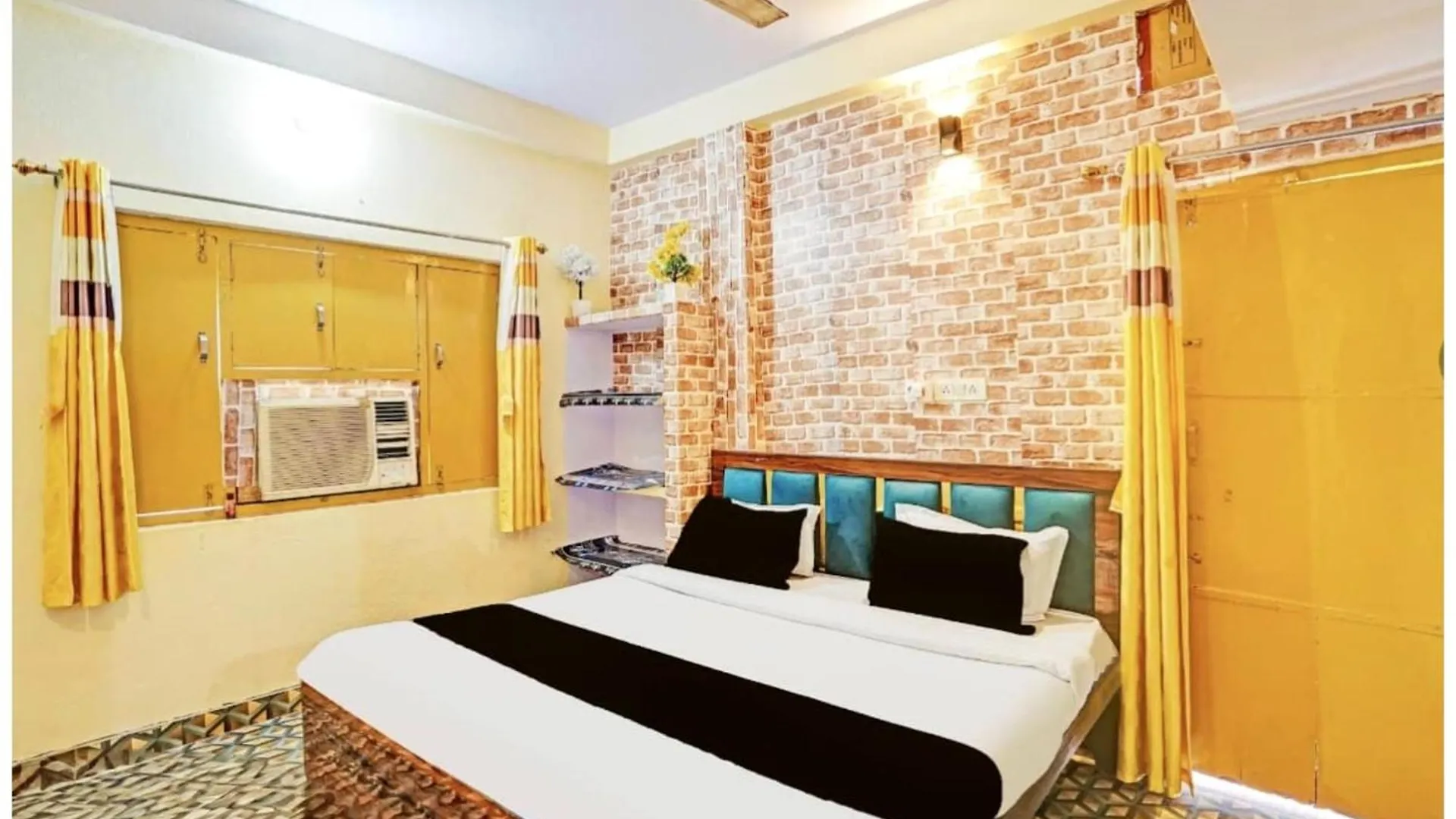 Hotel Kashi Family Stay # Near Kashi Vishwanath Temple - Free Wi-Fi And Parking - A Premium Hotel Varanasi