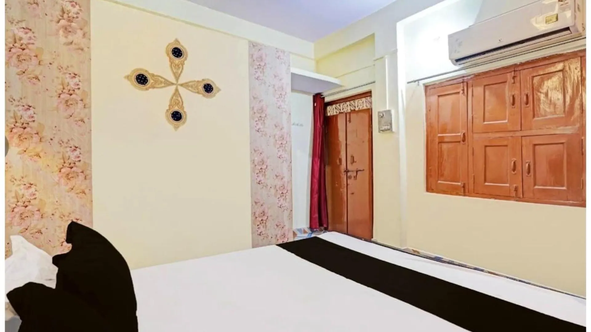 Hotel Kashi Family Stay # Near Kashi Vishwanath Temple - Free Wi-Fi And Parking - A Premium Hotel Varanasi